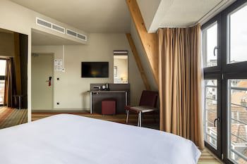 Alma Grand Place Hotel