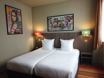 Alma Grand Place Hotel