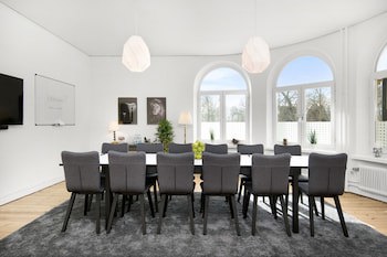 Hotel Sirius