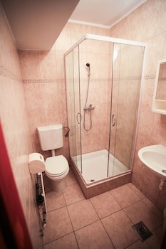 Easy Star Hotel