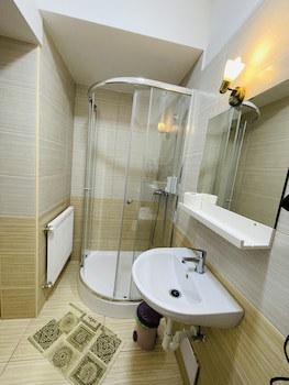 Easy Star Hotel