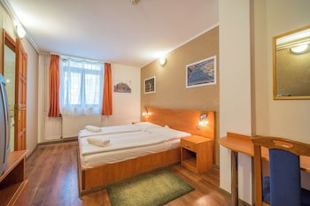Easy Star Hotel