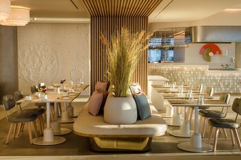 Plus Fariones Suite Hotel