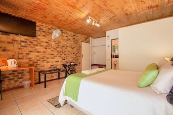Airport Bird & Game Lodge