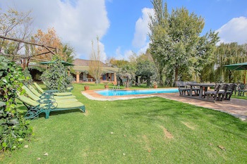 Airport Bird & Game Lodge