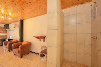 Airport Bird & Game Lodge