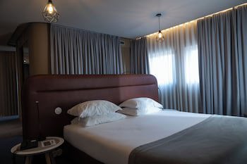 Axis Ofir Beach Resort Hotel