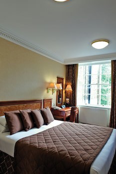 Grange Clarendon