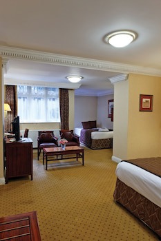 Grange Clarendon