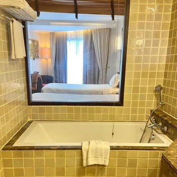 Garden Cliff Resort And Spa