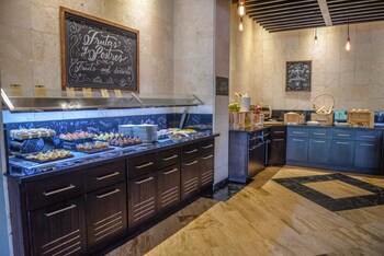 Dominican Fiesta Hotel