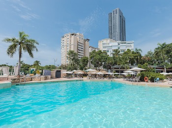 Dominican Fiesta Hotel