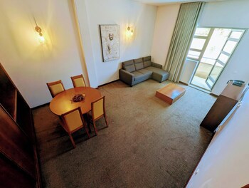 La Fontaine Hotel