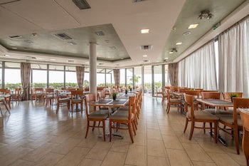 Golden City Hotel