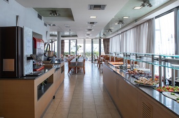 Golden City Hotel
