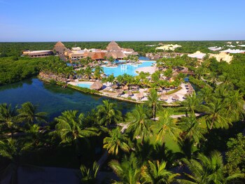 Grand Palladium White Sand Resort & Spa All Inclusive