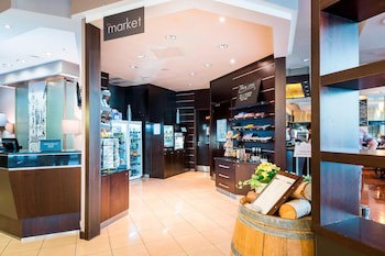 Courtyard By Marriott Prague City