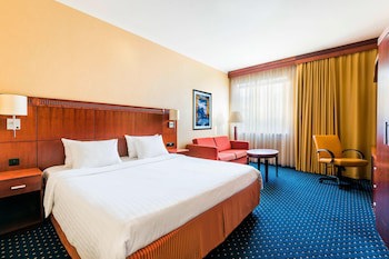 Courtyard By Marriott Prague City