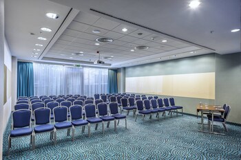 Courtyard By Marriott Prague City