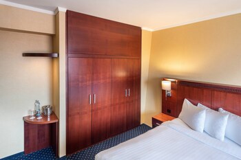 Courtyard By Marriott Prague City