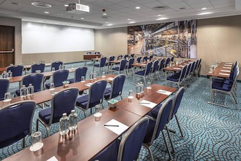 Courtyard By Marriott Prague City