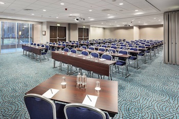 Courtyard By Marriott Prague City