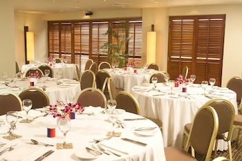 Radisson Blu Dhaka Water Garden