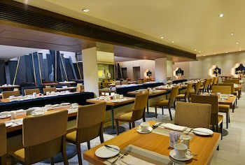 Radisson Blu Dhaka Water Garden