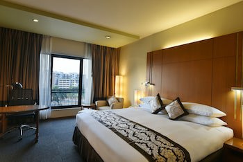 Radisson Blu Dhaka Water Garden