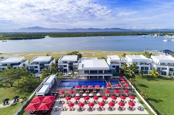Hilton Fiji Beach Resort And Spa