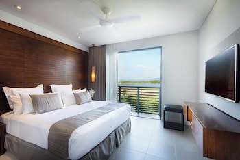 Hilton Fiji Beach Resort And Spa