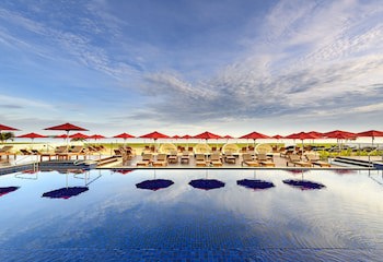 Hilton Fiji Beach Resort And Spa