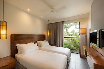 Hilton Fiji Beach Resort And Spa