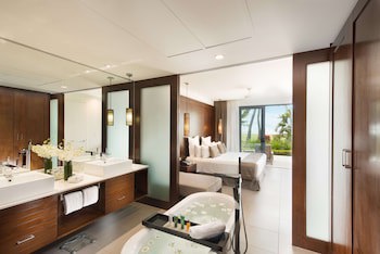 Hilton Fiji Beach Resort And Spa