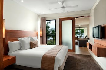 Hilton Fiji Beach Resort And Spa