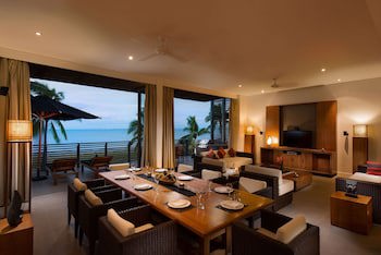 Hilton Fiji Beach Resort And Spa