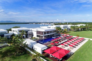 Hilton Fiji Beach Resort And Spa