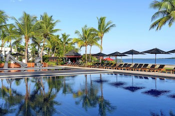 Hilton Fiji Beach Resort And Spa