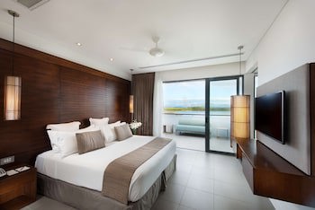 Hilton Fiji Beach Resort And Spa