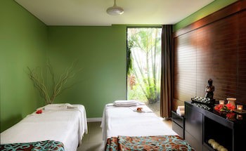 Hilton Fiji Beach Resort And Spa