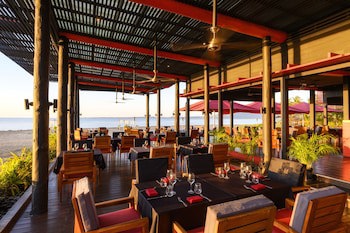 Hilton Fiji Beach Resort And Spa