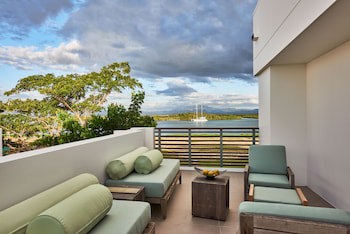 Hilton Fiji Beach Resort And Spa