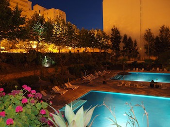 Apartamentos Jardins Da Rocha