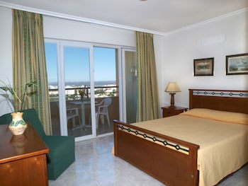 Apartamentos Jardins Da Rocha