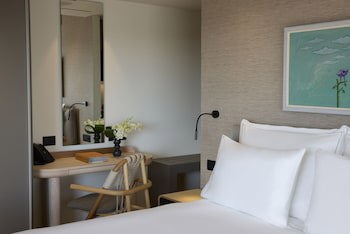 Dusit Suites Athens