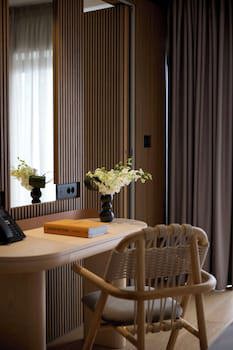 Dusit Suites Athens