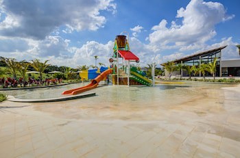 Cyan Resort By Atlantica