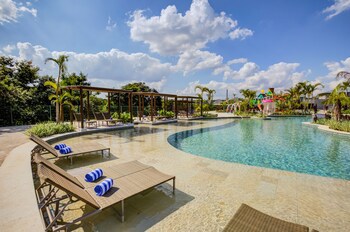Cyan Resort By Atlantica