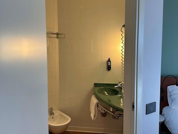 ibis Rome Fiera galeri fotoğrafı