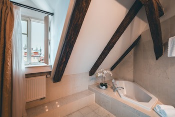Appia Hotel Residences